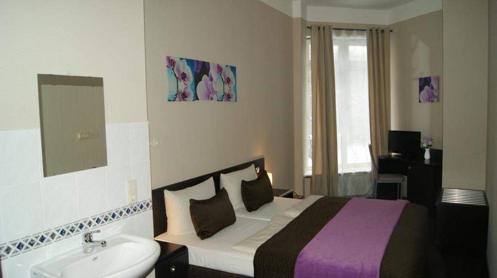 Hotel Pension Eberty Βερολίνο Εξωτερικό φωτογραφία