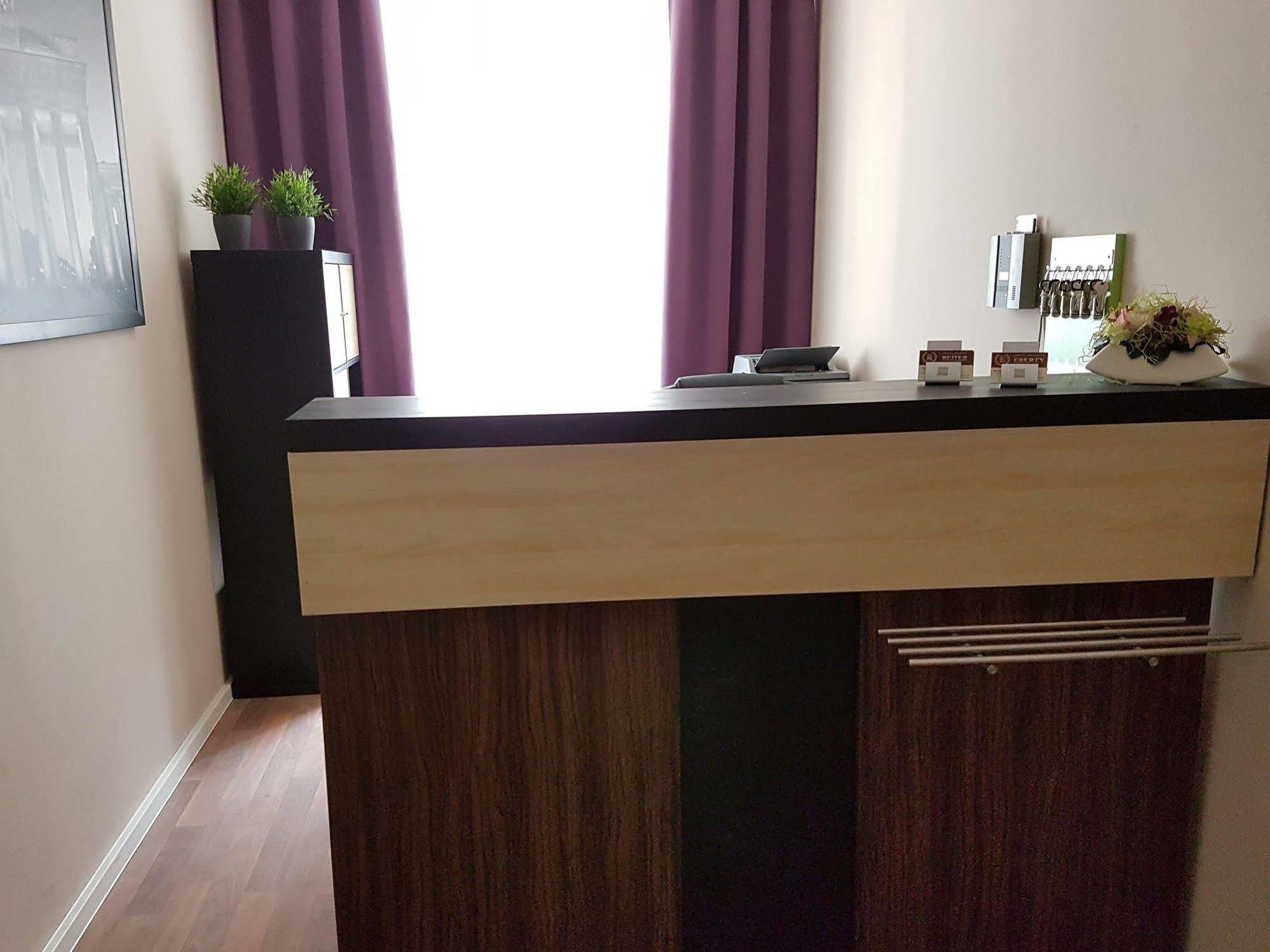 Hotel Pension Eberty Βερολίνο Εξωτερικό φωτογραφία